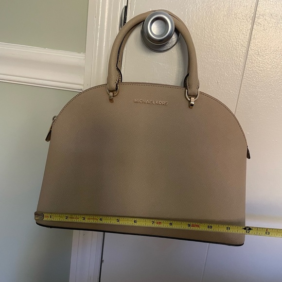 Michael Kors Bag - Picture 3 of 7